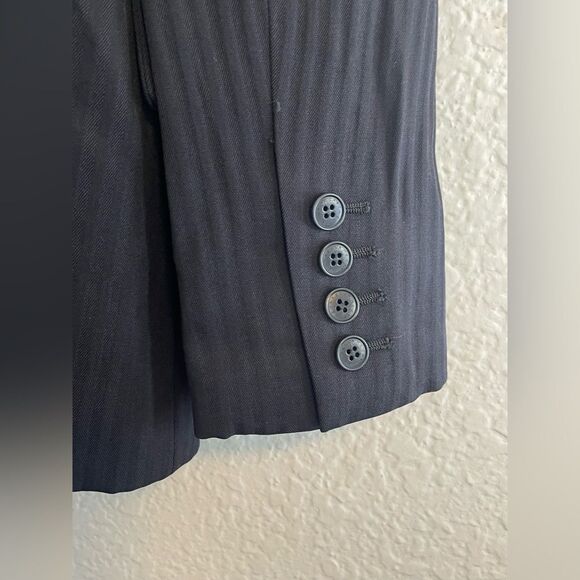 STELLA MCCARTNEY black tuxedo blazer with pin stripe detail. 40 - Picture 4 of 8